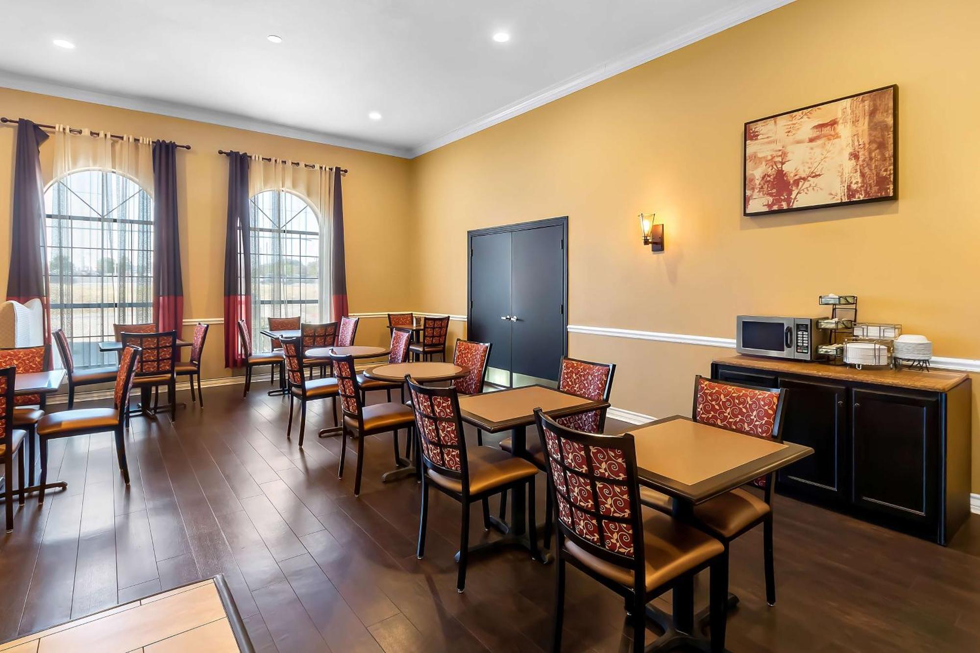 Surestay Plus By Best Western San Antonio Fiesta Inn Exterior foto