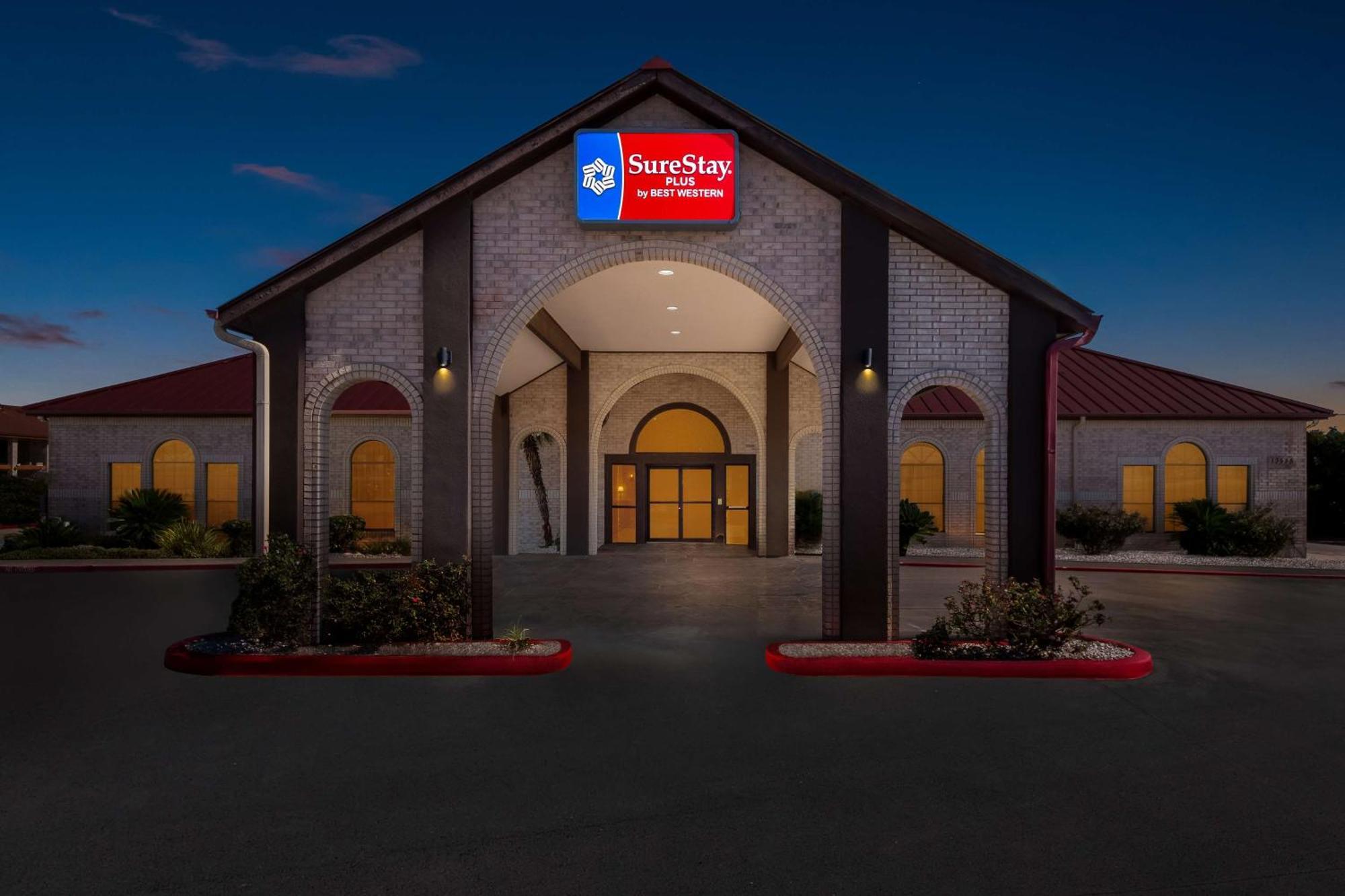 Surestay Plus By Best Western San Antonio Fiesta Inn Exterior foto