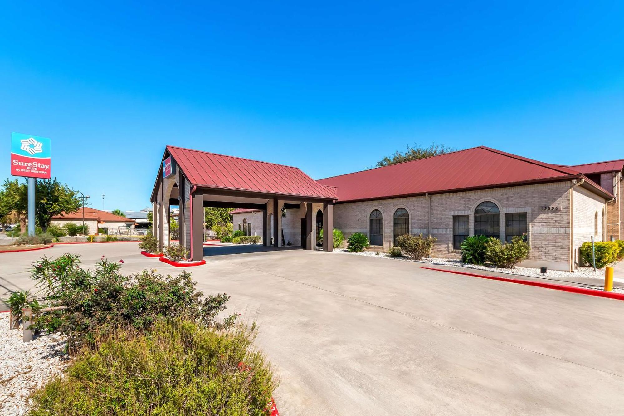 Surestay Plus By Best Western San Antonio Fiesta Inn Exterior foto