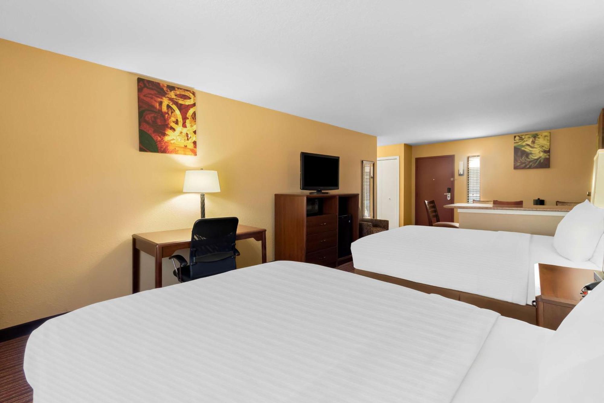 Surestay Plus By Best Western San Antonio Fiesta Inn Exterior foto
