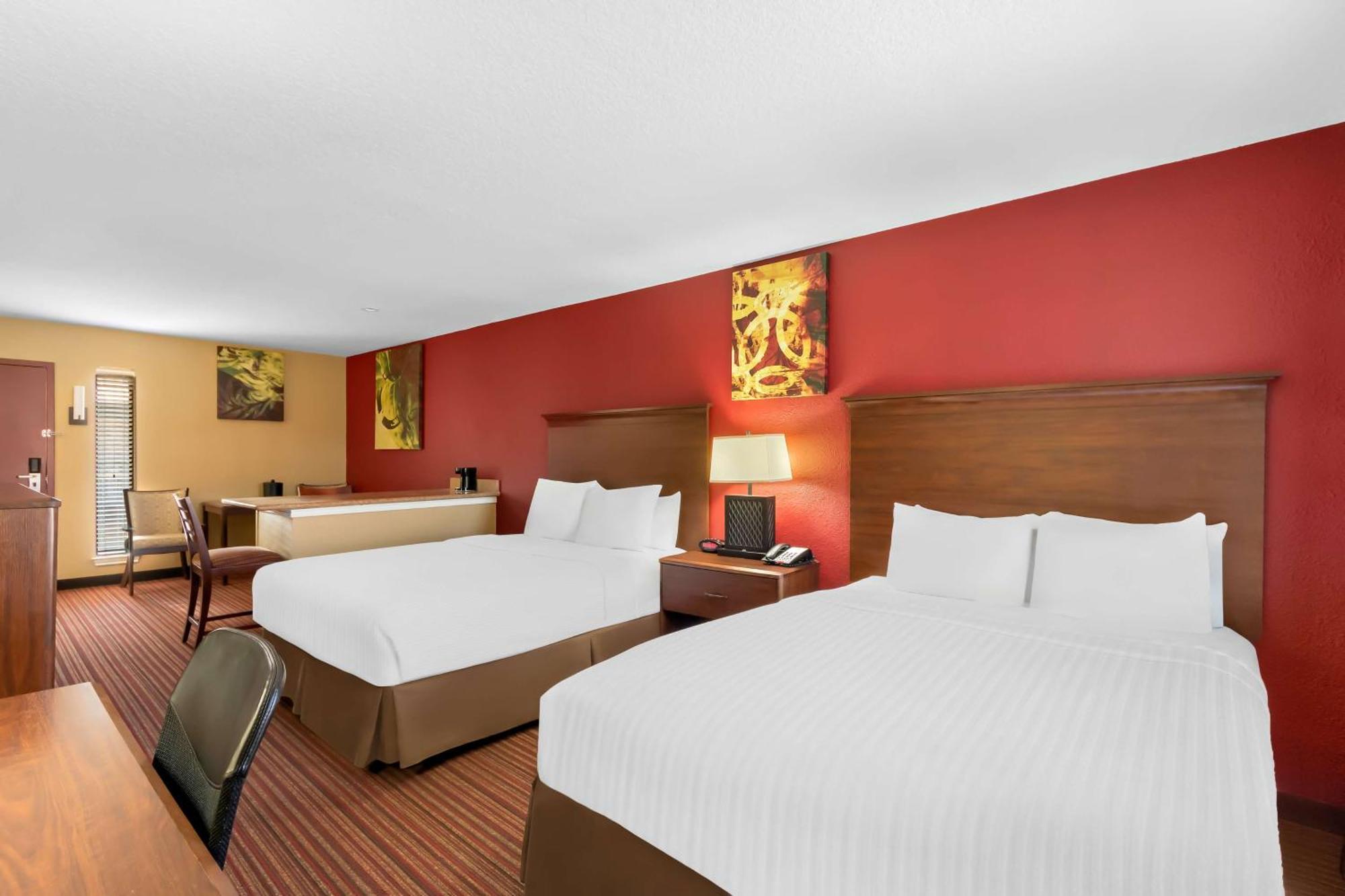 Surestay Plus By Best Western San Antonio Fiesta Inn Exterior foto