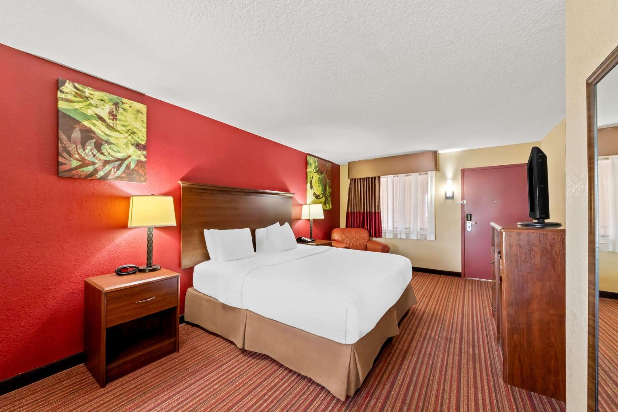 Surestay Plus By Best Western San Antonio Fiesta Inn Exterior foto