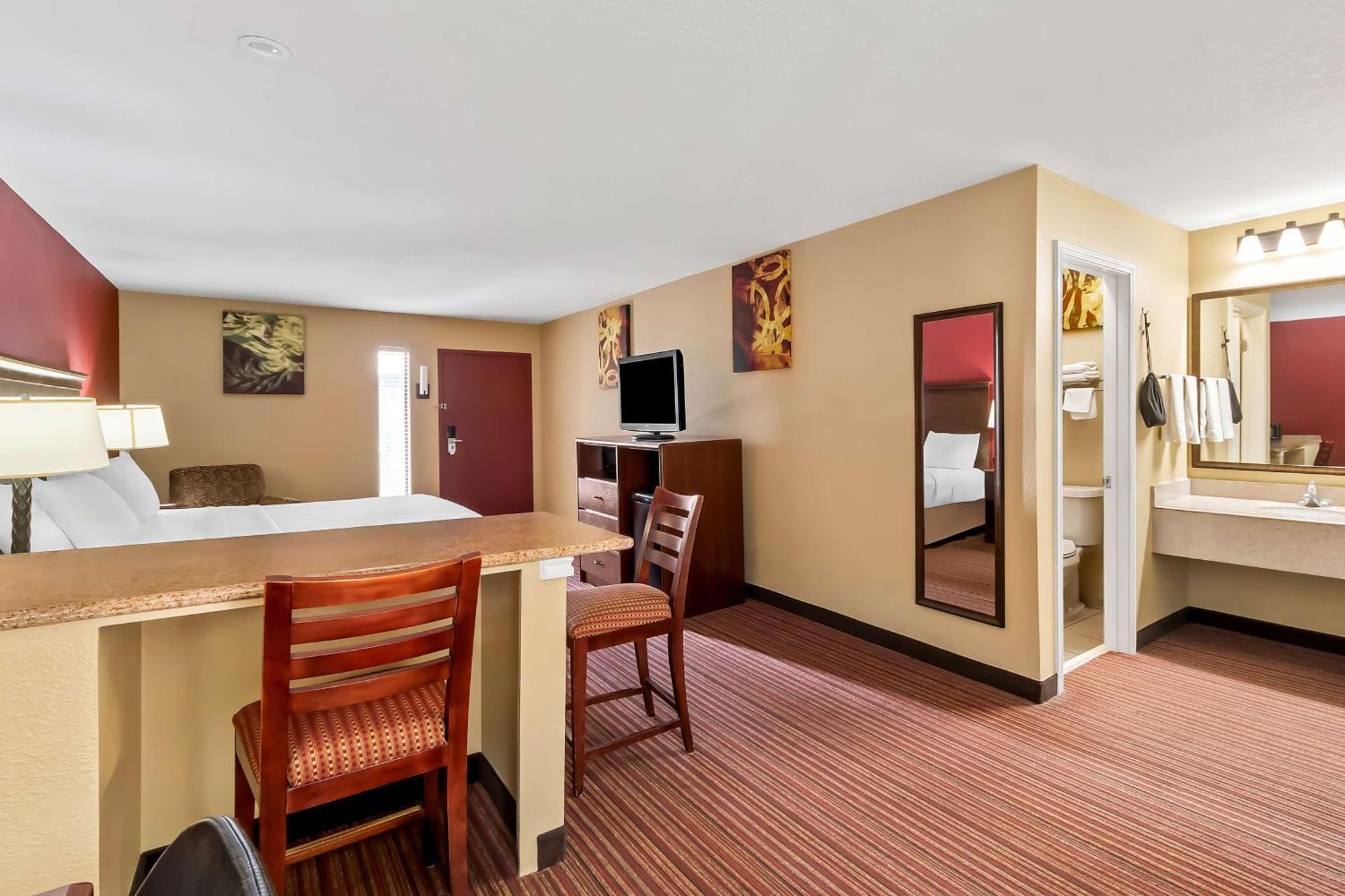 Surestay Plus By Best Western San Antonio Fiesta Inn Exterior foto