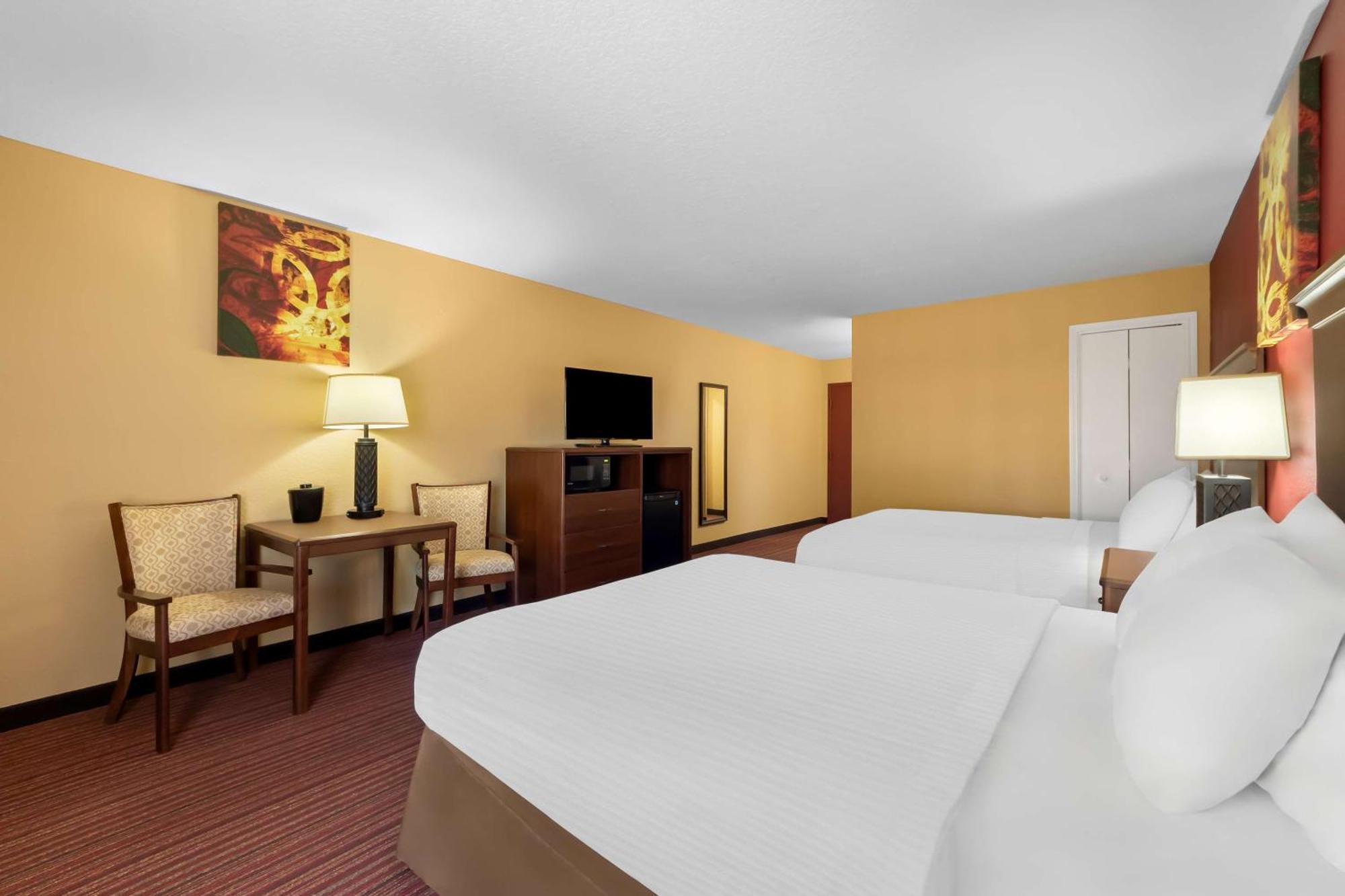 Surestay Plus By Best Western San Antonio Fiesta Inn Exterior foto