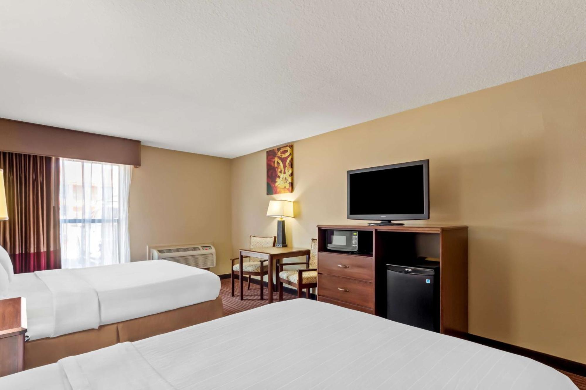 Surestay Plus By Best Western San Antonio Fiesta Inn Exterior foto