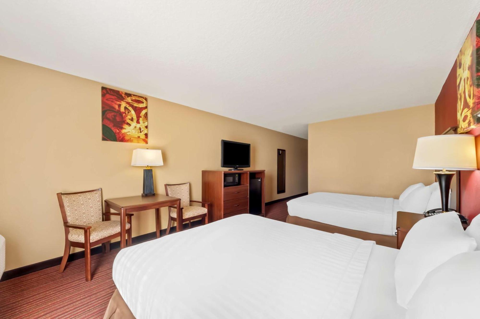 Surestay Plus By Best Western San Antonio Fiesta Inn Exterior foto
