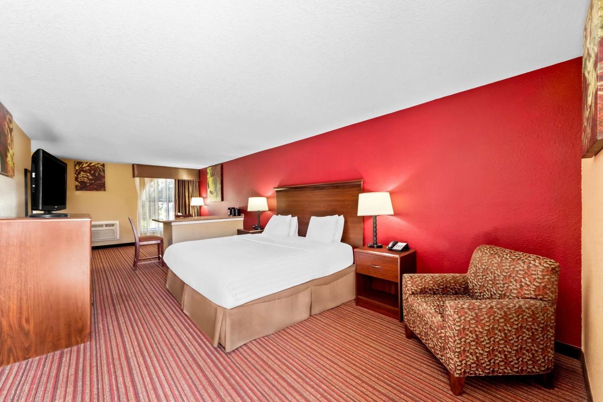 Surestay Plus By Best Western San Antonio Fiesta Inn Exterior foto